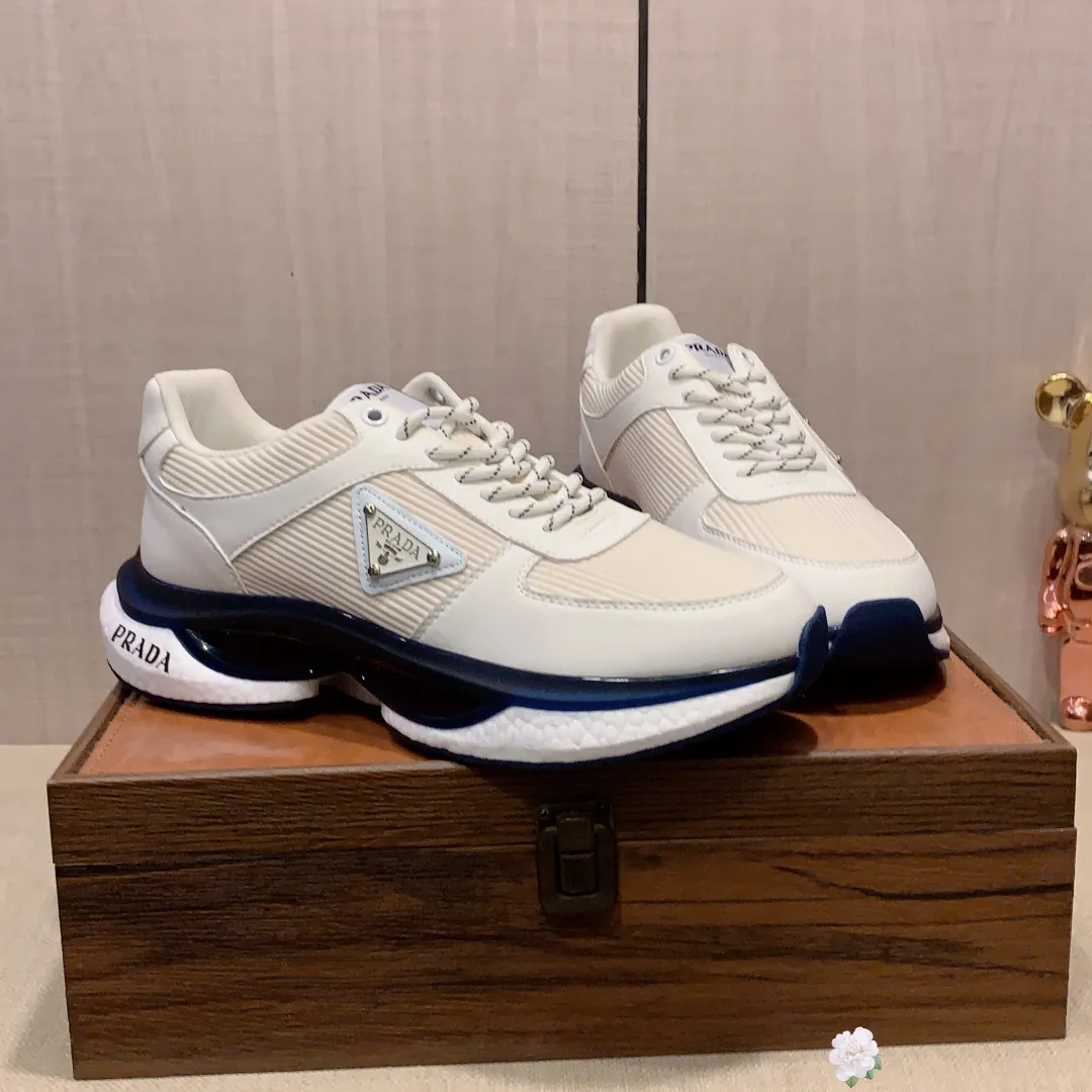 Men's men's shoes💰460💰💰🎩🎩[Lightning][Lightning] "PRADA*" The latest and most popular casual shoes, top brand [seduce] luxury ~ purchasing agency, top ~ quality. [Strong] The upper is made of imported breathable cowhide with material ➕ breathable sheepskin feet (•) and fine workmanship. The original stylish and stylish soft rubber wear-resistant and non-slip outsole is light and comfortable on the feet. The real thing looks better when taken in real life. 004: code: 38-44, 4️⃣ colors